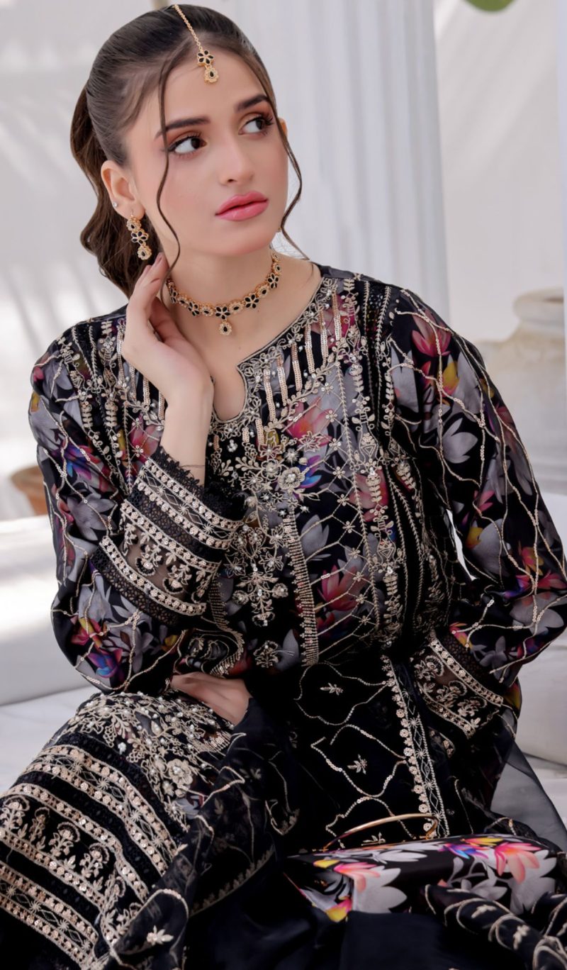 Most Awaiting Eid Collections Bint -E -Noor - Image 6
